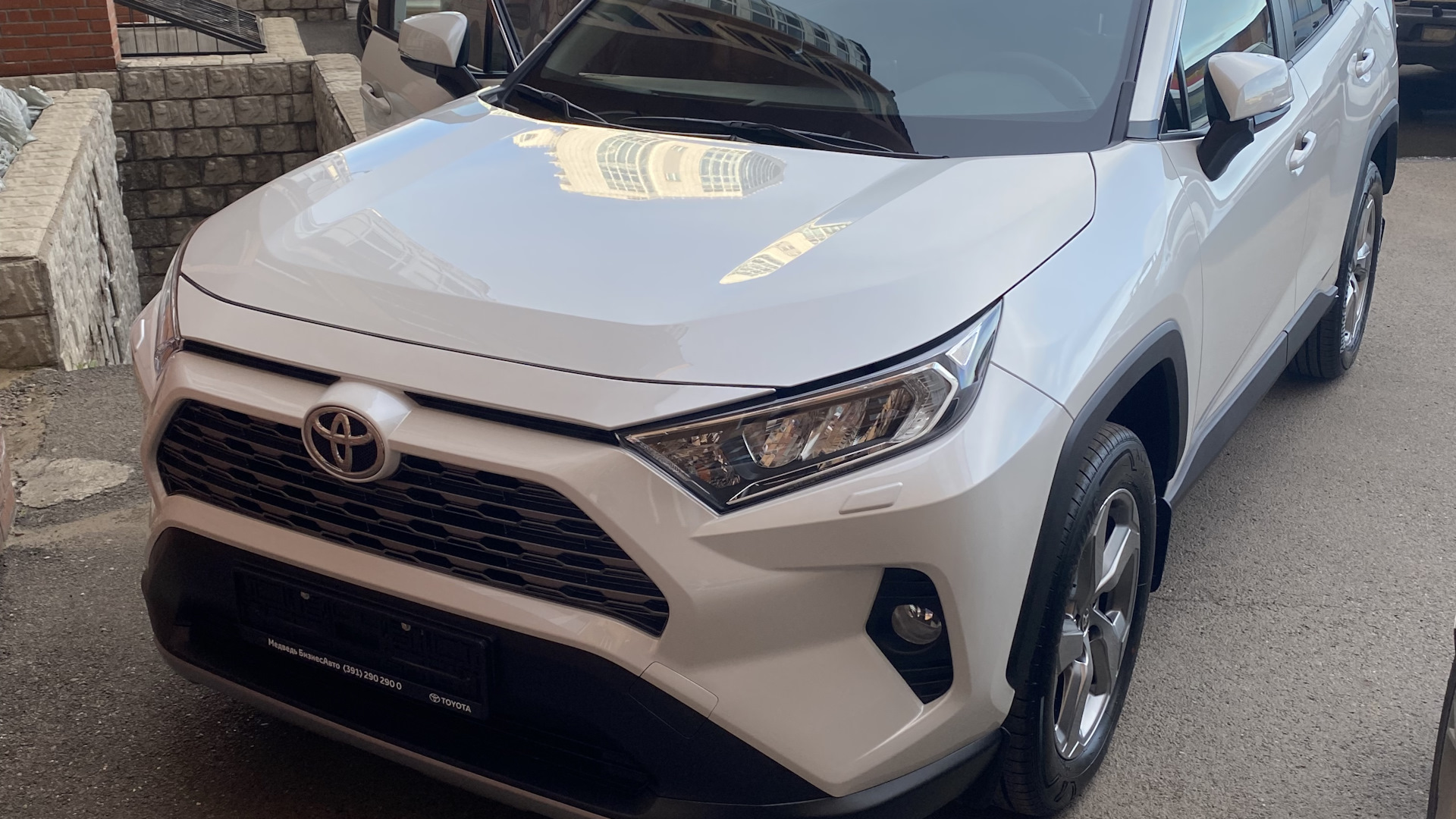 Toyota RAV4 (5G) 2.5 бензиновый 2021 | 2.5л 8 ступеней автомат на DRIVE2