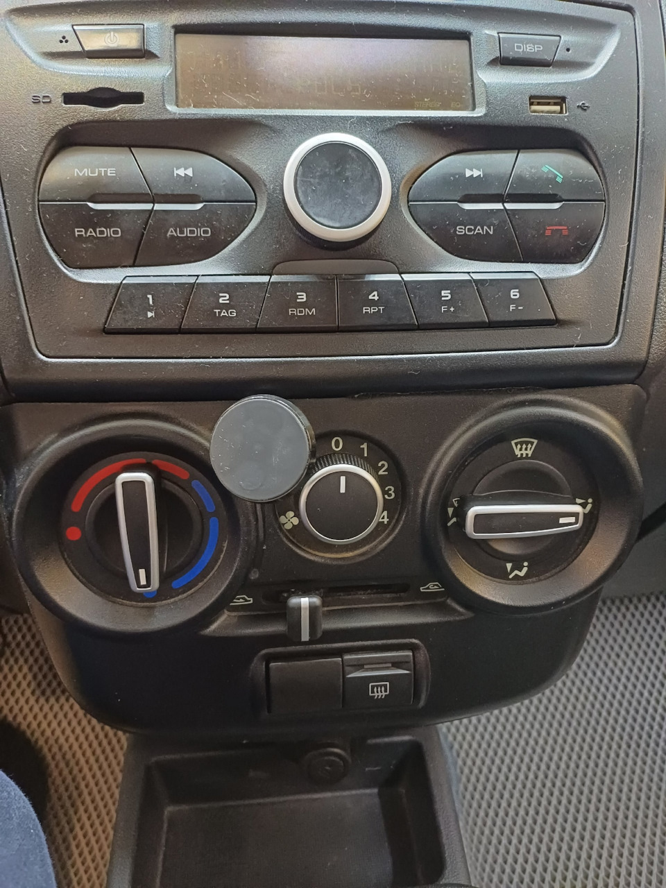 Ручки регулировки отопителя от Гранты ФЛ — Lada Калина Универсал (2G ...