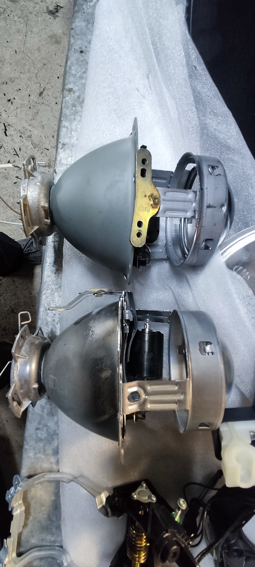 Замена отражателей в неразборных фарах BMW X5 E53 — BMW X5 (E53), 3 л ...