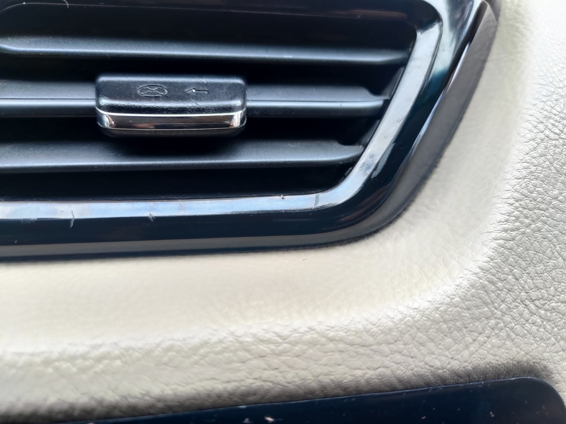 Перетяжка торпеды в термокожу — KIA Rio (3G), 1,6 л, 2012 года ...