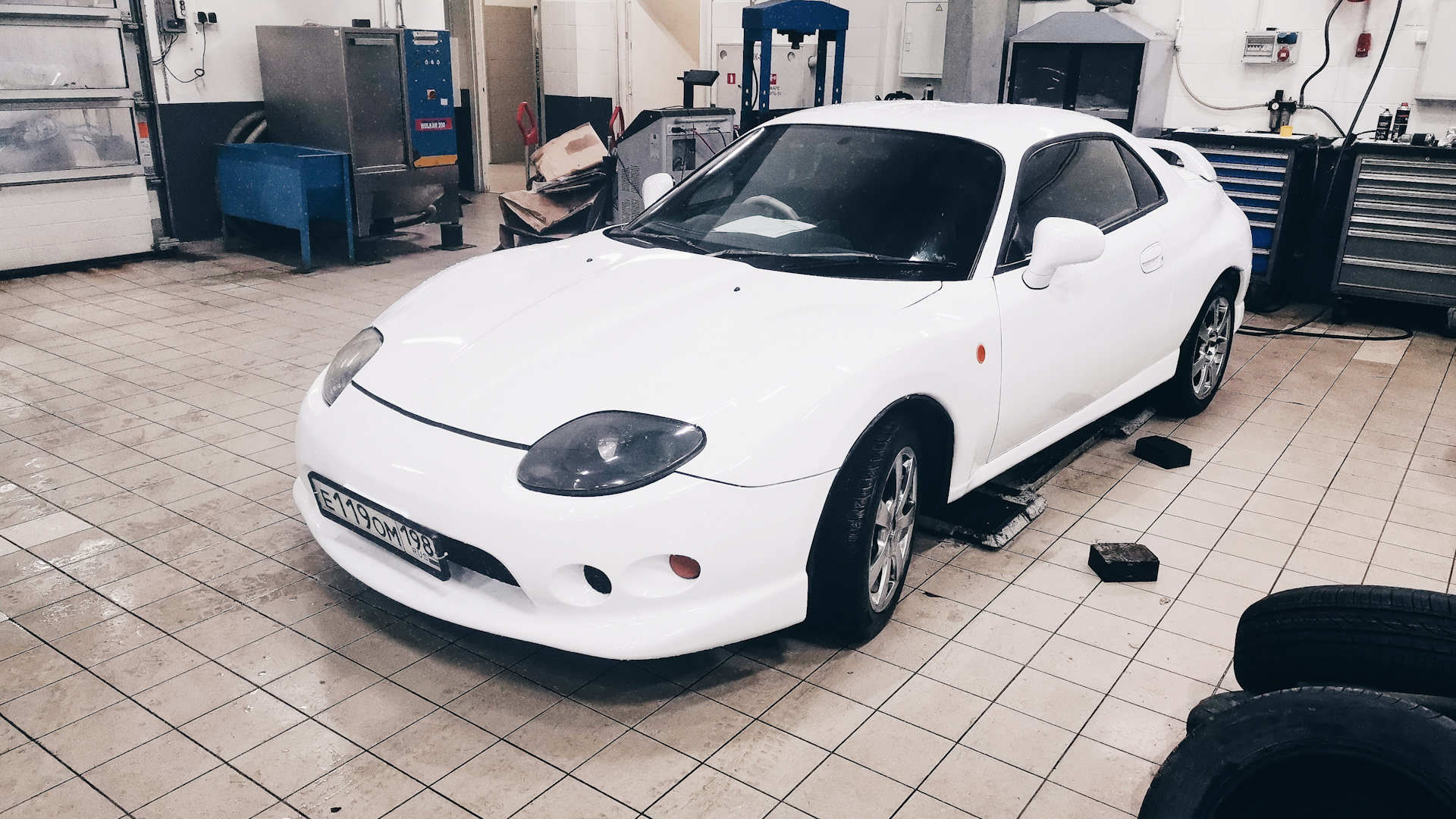 Mitsubishi FTO 2.0 бензиновый 1998 | 2.0 V6 m/t 