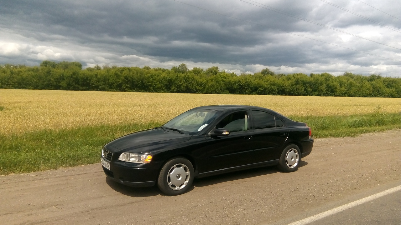 Volvo s60 2.4 at Volvo s60 2.4 at