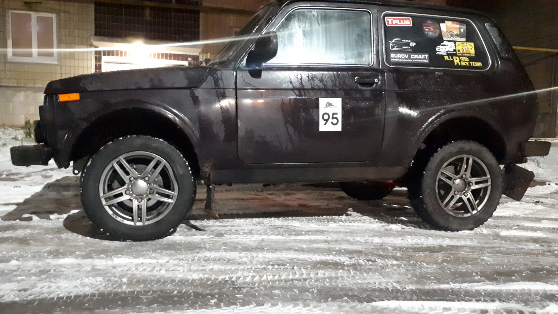 Король умер — Lada 4x4 3D, 1,7 л, 2015 года | ДТП | DRIVE2