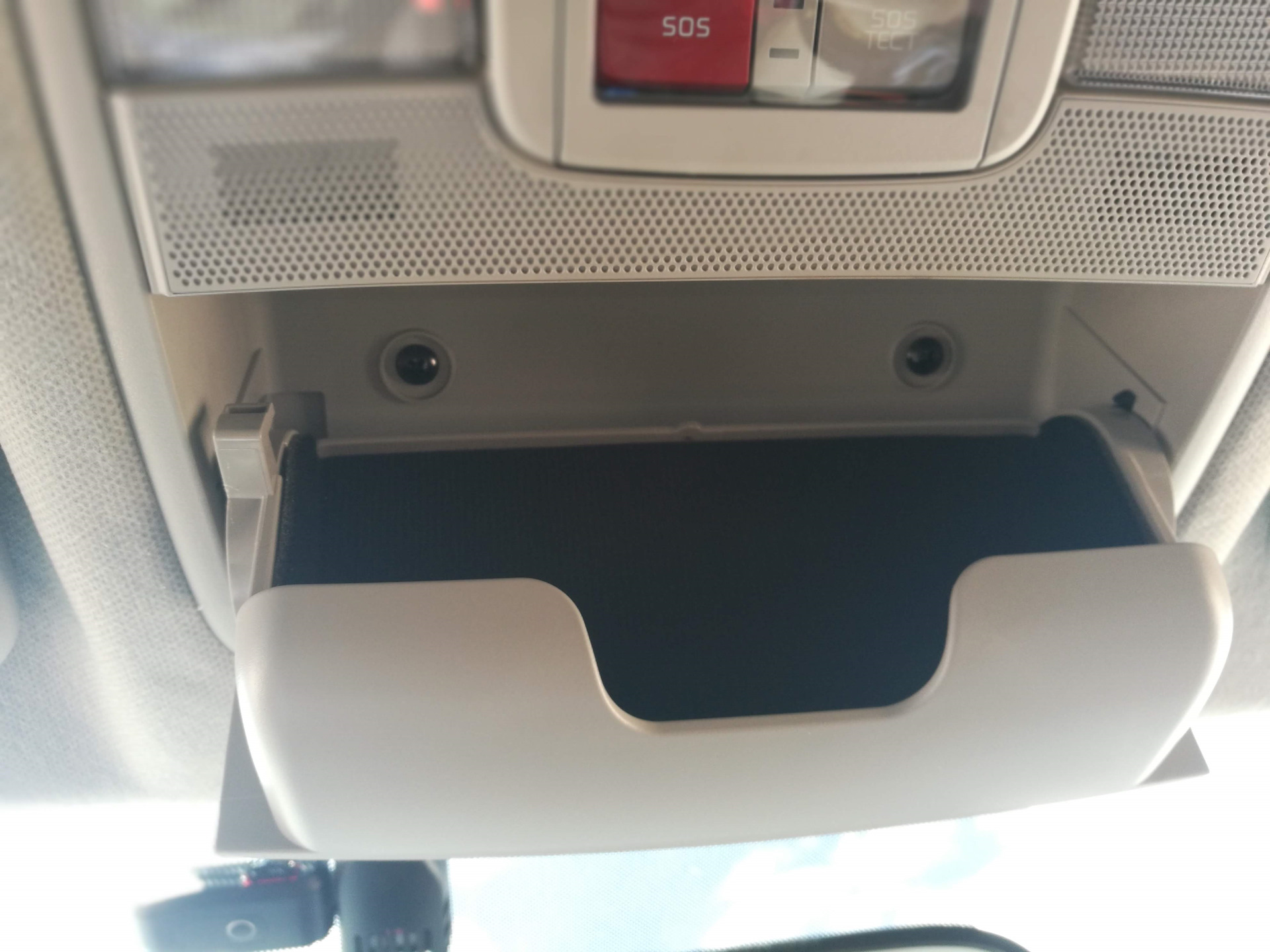 Как снять плафон киа церато Led. Подсветки салона, бардачка, багажника, номера, козырька - KIA Cerato (4G), 