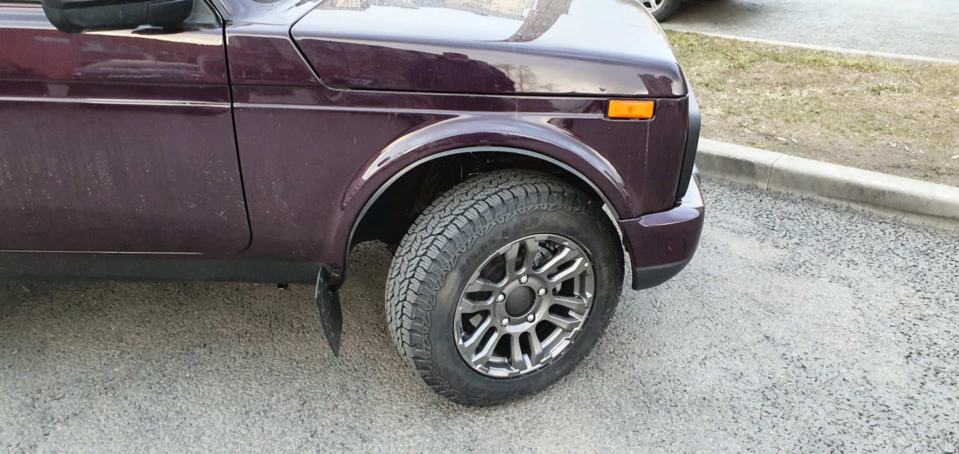 215/75/15 nortec at-560 нива шевроле. Шины на ниву r16 ат. 65. Шины на ниву r16 ат. Continental cross contact at 215/65 r16.