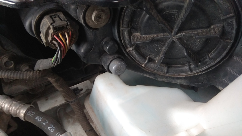 Замена "Osram" на "Cnsunnylight" или как снять фару - Hyundai Grandeur (TG), 3,3