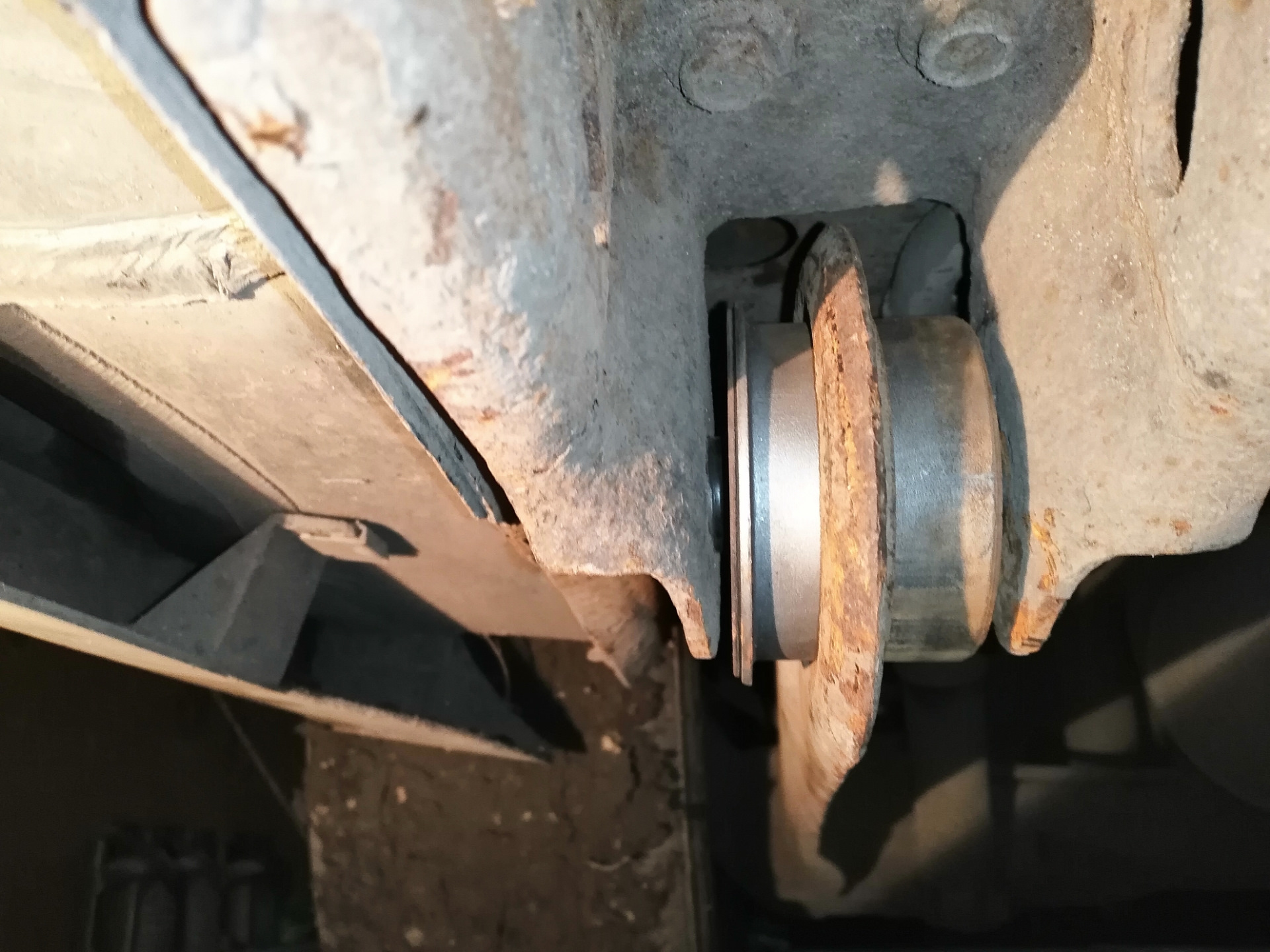 Замена сален-блока балки 🛠️👌 — Chrysler Grand Voyager V, 2,8 л, 2008 ...