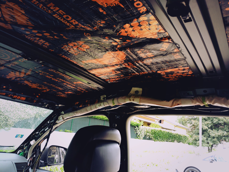 Как убрать прожог на потолке - 95 фото