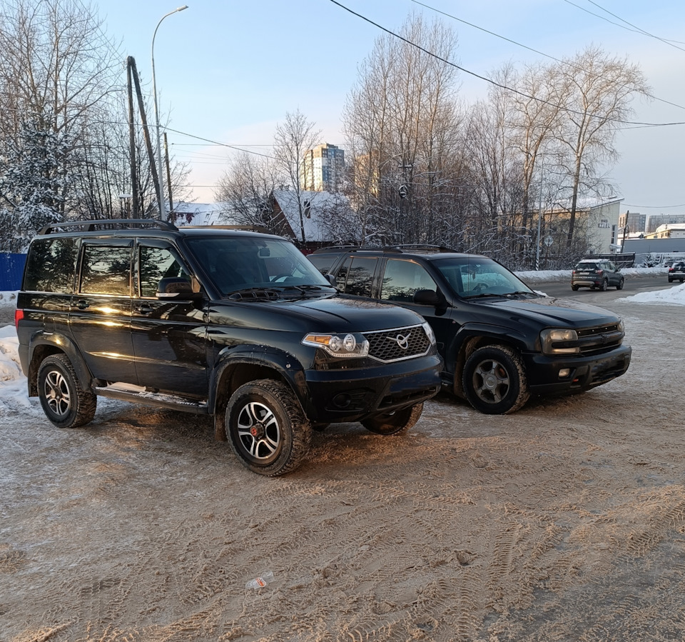 Фотография «Два Классических автомобиля. Только школы разные.»