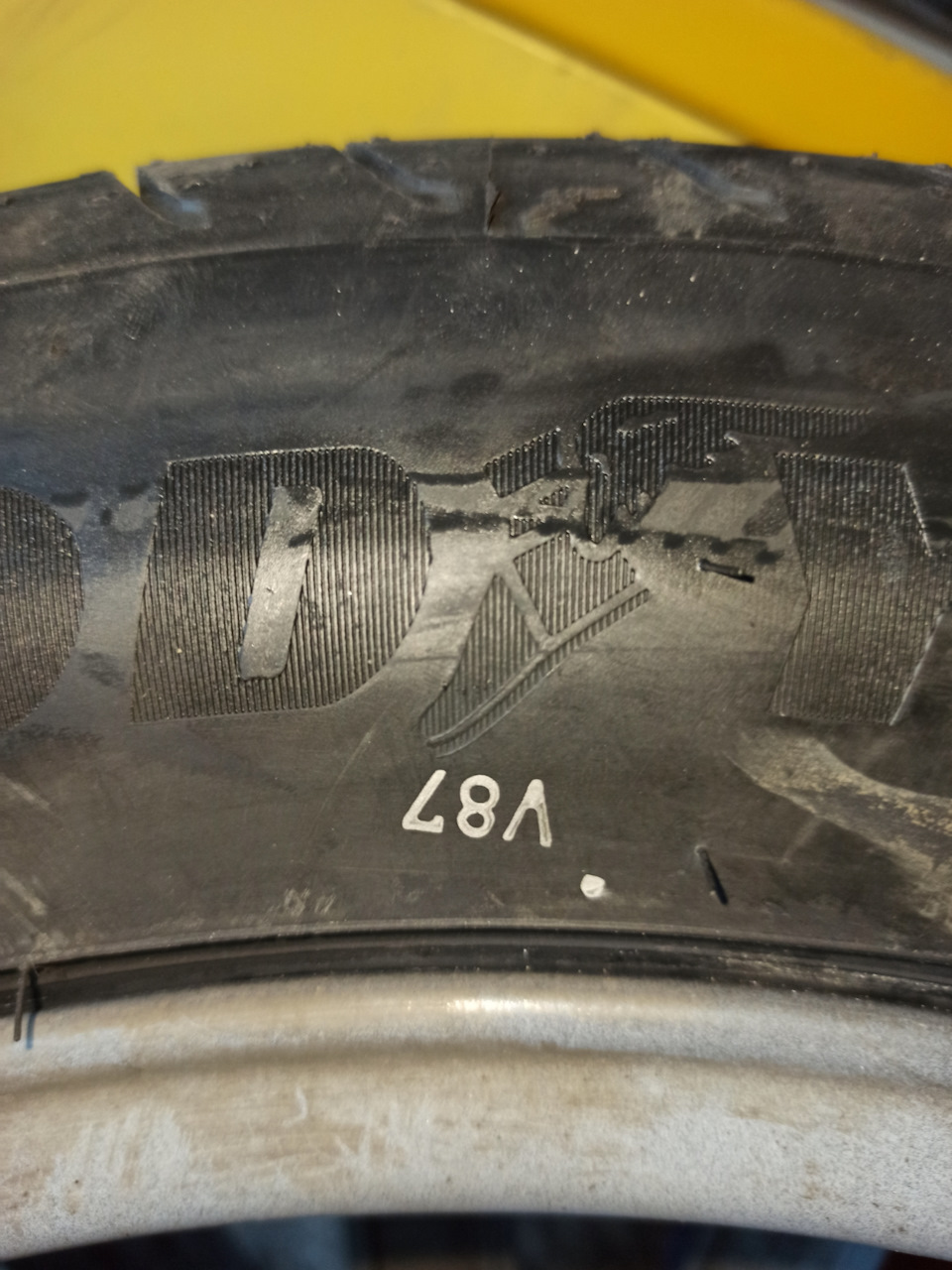 Что это за маркировка на шине?! — Skoda Yeti, 1,8 л, 2017 года ...