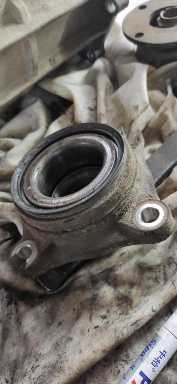 Фото в бортжурнале Toyota Hilux Surf (4G)