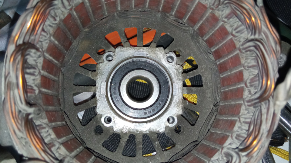 Поменял подшипники генератора. — Daihatsu Atrai (S221G, S231G), 1,3 л ...