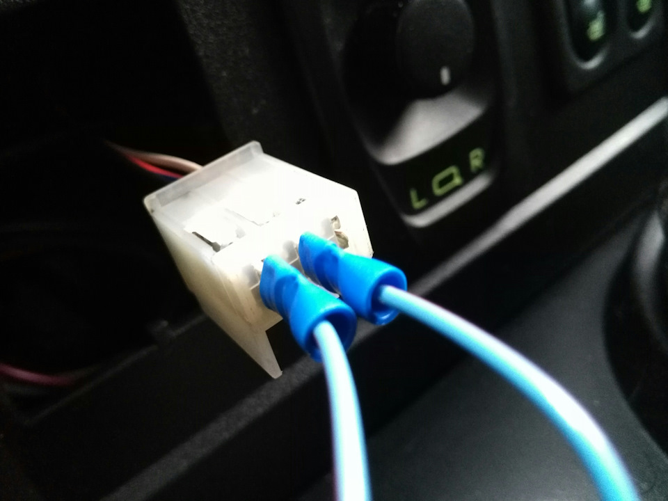 Usb зарядное устройство для нива шевроле