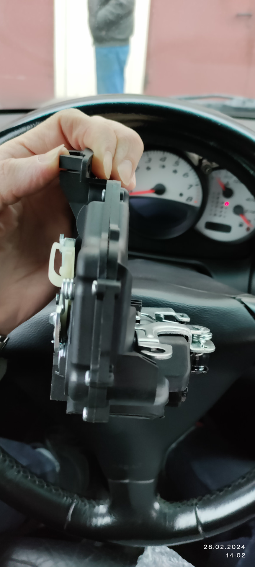 Замок двери — Порше 986 — Porsche Boxster (986), 2,7 л, 2002 года ...