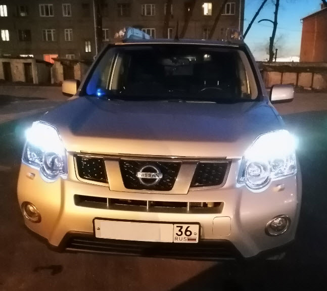 Диодные лампы Philips в габаритные огни — Nissan X-Trail II (t31), 2 л ...