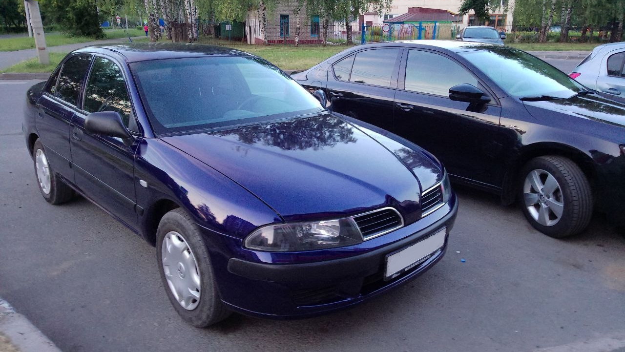 Mitsubishi Carisma 1.6 бензиновый 2000 | 