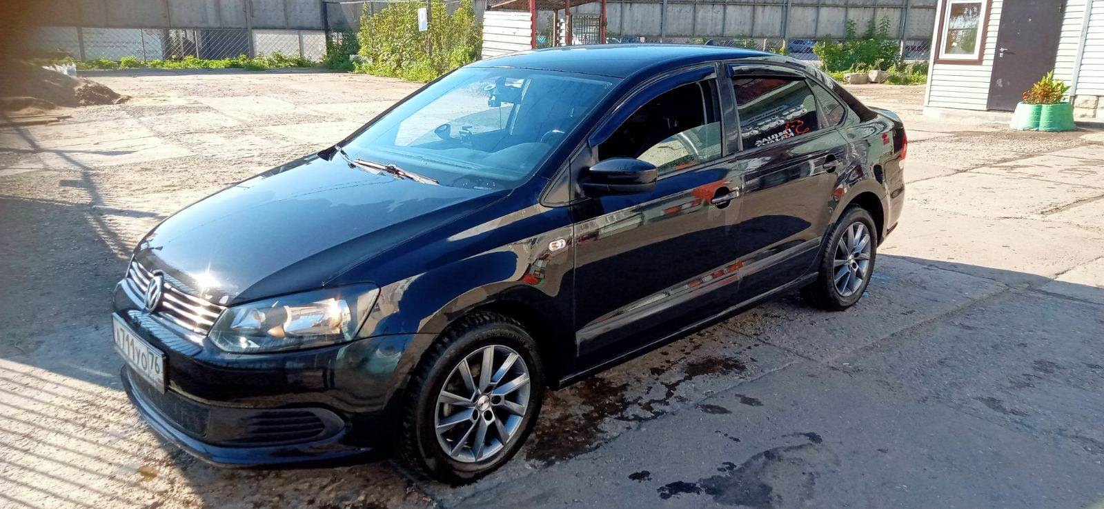 Обновление дисков. Взял Khomen Wheels KHW1507 Gray. — Volkswagen Polo  Sedan, 1,6 л, 2012 года | колёсные диски | DRIVE2