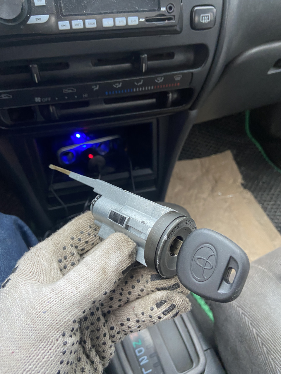 Не вставляется замок зажигания, что делать? — Toyota Corolla (100), 1,8 ...