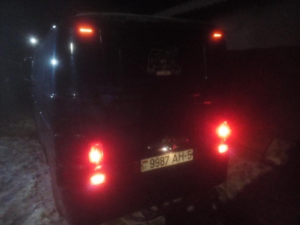 Вчера купил, а сегодня установил габариты красного цвета. — ЕрАЗ 762В ...