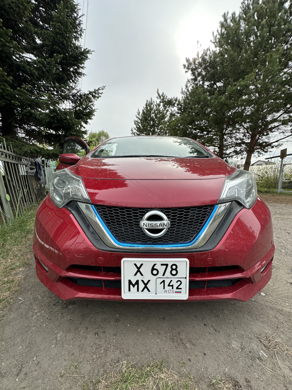 Передний номер на Nissan Note E-Power — Nissan Note e-Power, 1,2 л, 2018  года | просто так | DRIVE2