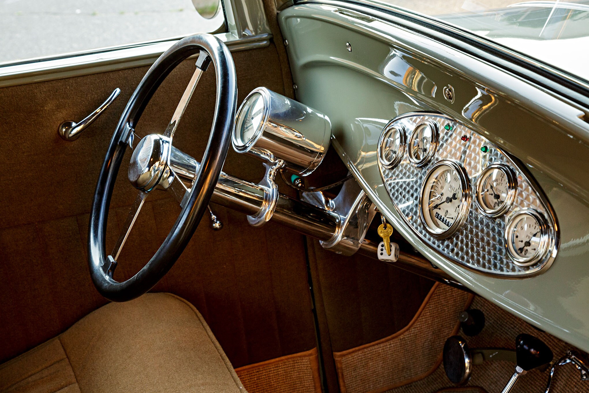 Форд Купе 1932, заряженный в стиле 1960-х.