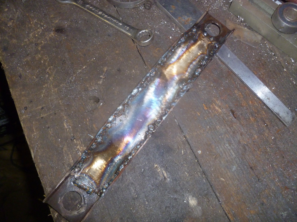 Затем приварил вторую накладку и сделал пазы. — Lada 2120 Надежда