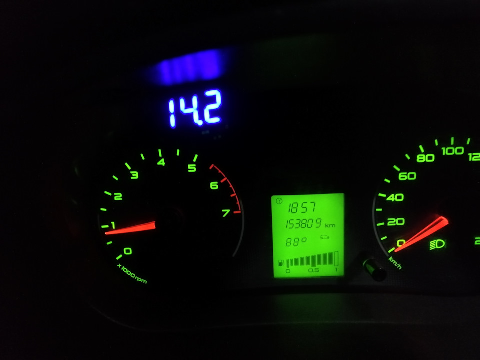 Ремонт трапеции стеклоочистителей — Lada Гранта (1G), 1,6 л, 2012 года ...