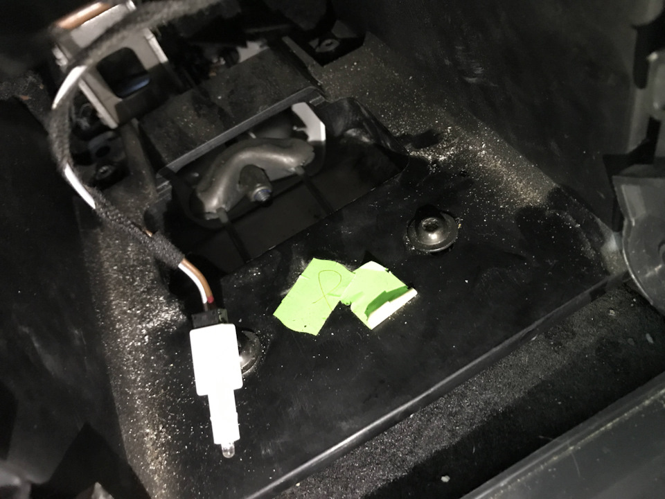 LEDы, ручник и другое))) — Skoda Superb Combi (Mk2), 2 л, 2012 года ...