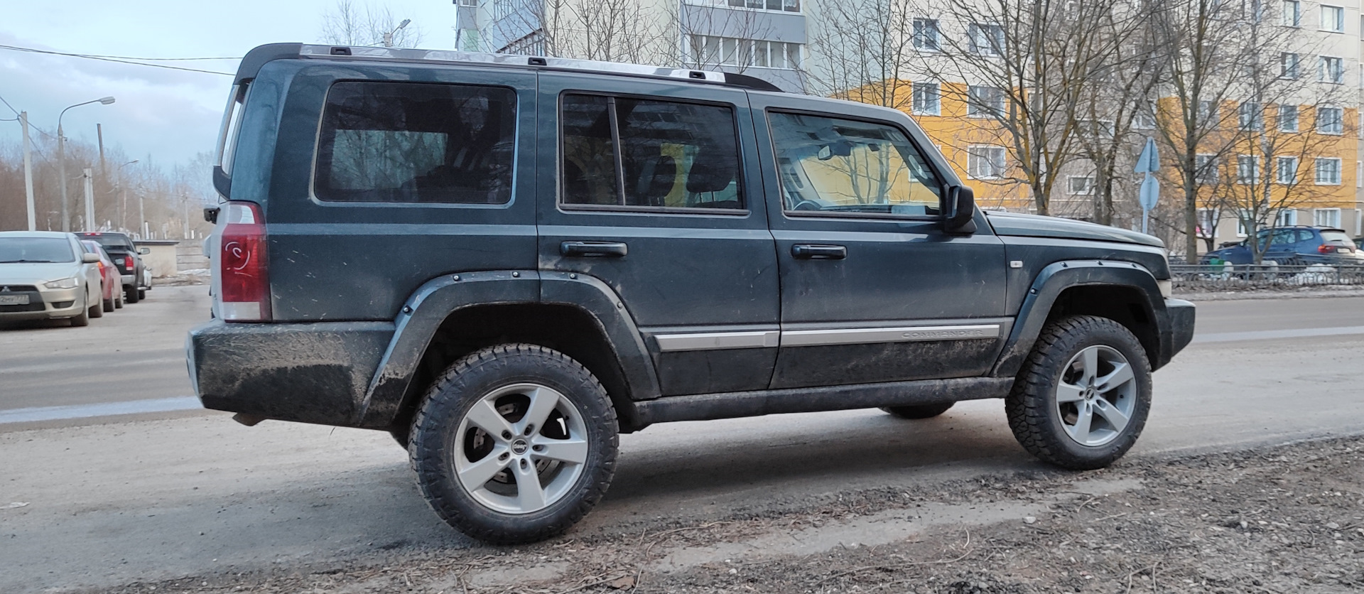 Джип без лифта — не Джип — Jeep Commander (XK), 4,7 л, 2006 года | тюнинг |  DRIVE2