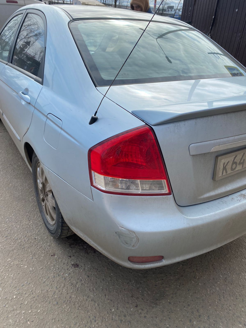 Притёрли во дворе бампер — KIA Cerato (1G), 1,6 л., 2006 года ...