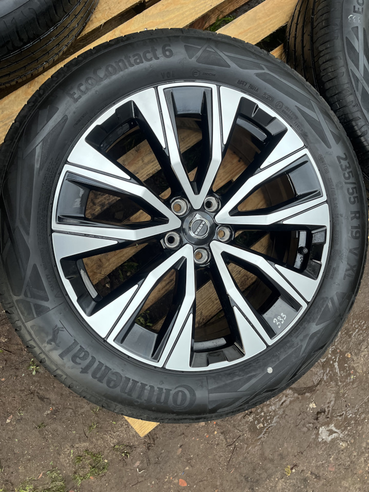 Шины летние Continental 235/55 R19, литые диски Volvo 7,5Jx19 ET50 на ...