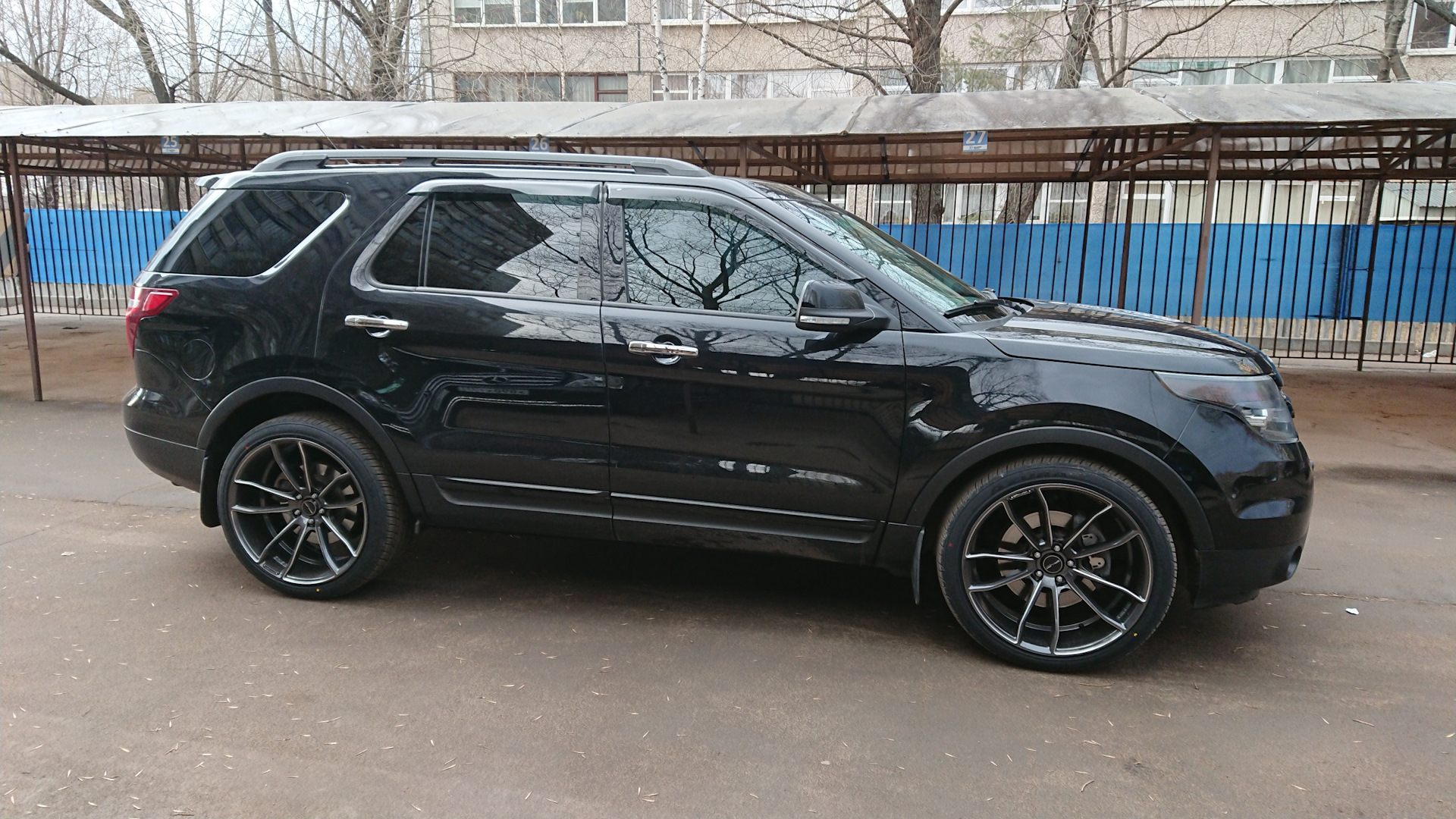 Литые диски эксплорер. Диски r20 Ford Explorer 5 Sport. Ford Explorer 5 диски r20. Диски 22 радиус на Форд эксплорер. Ford Explorer 5 r22.