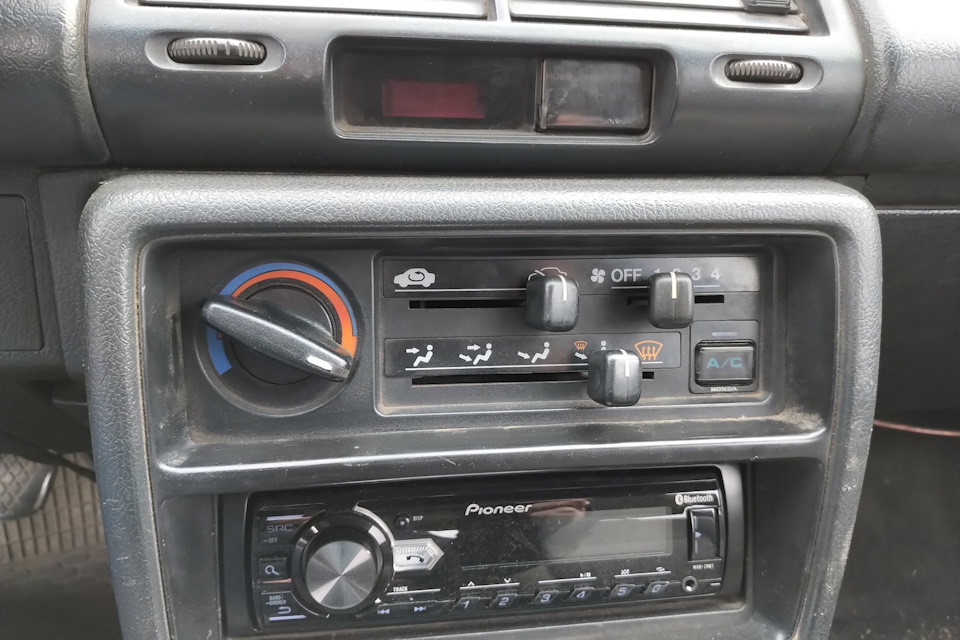 Кондей в квадрат #1: кнопка — Honda Civic Hatchback (4G), 1,5 л, 1990 ...