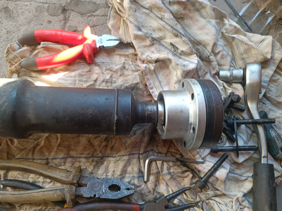 Собрал передний шрус с новым пыльником. — Jaguar X-Type