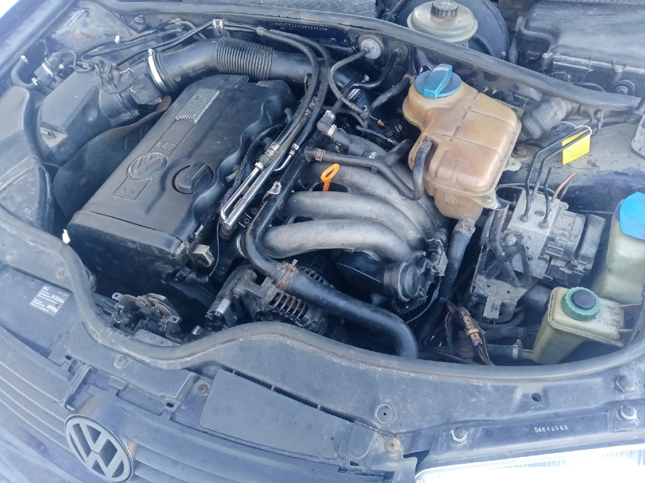 Volkswagen passat b5 седан. Воздух фольксваген пассат б 5. Фольксваген пассат б5. Желтый пассат б5 седан. Воздух фольксваген пассат б 5.