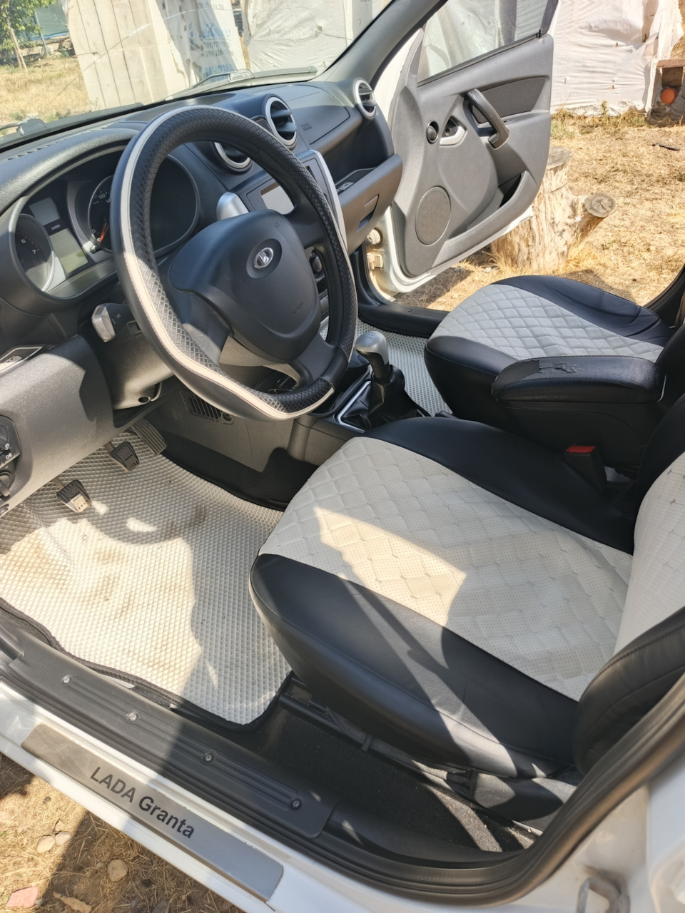 Фото в бортжурнале Lada Гранта Лифтбек (1G)