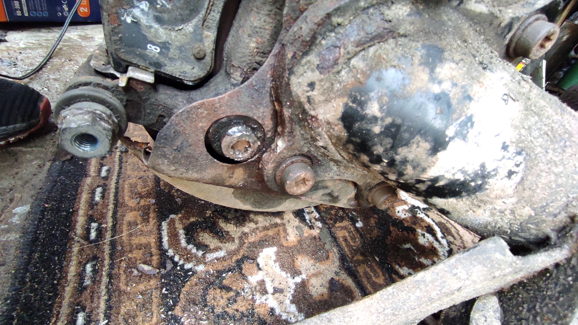 Задняя балка финал, или гайд как поменять балку на коленях за 3 часа ...