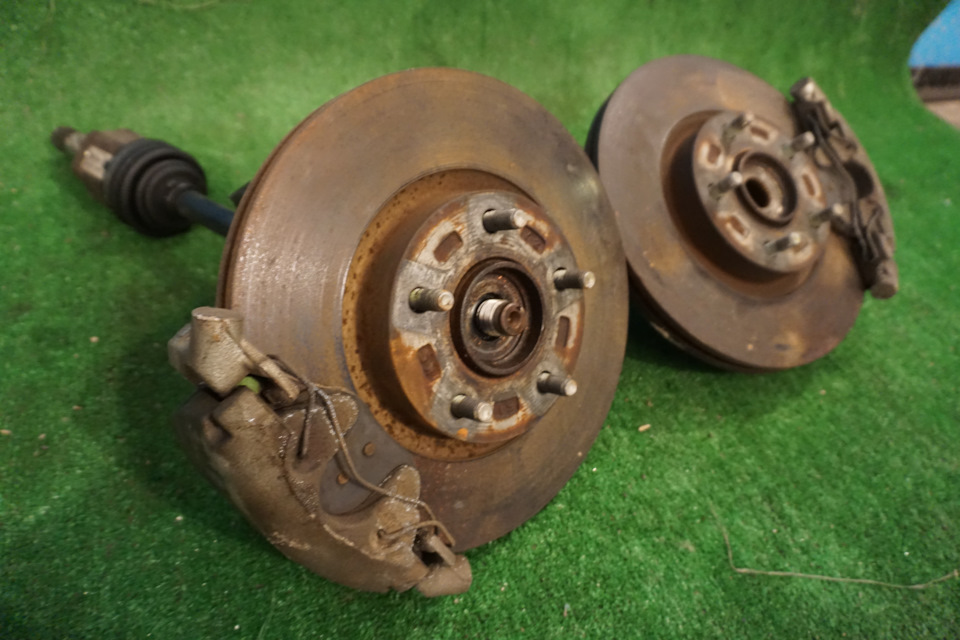 Ступицы передние в сборе Mazda 3, Axela BK на Mazda 3 (1G) BK, Mazda ...