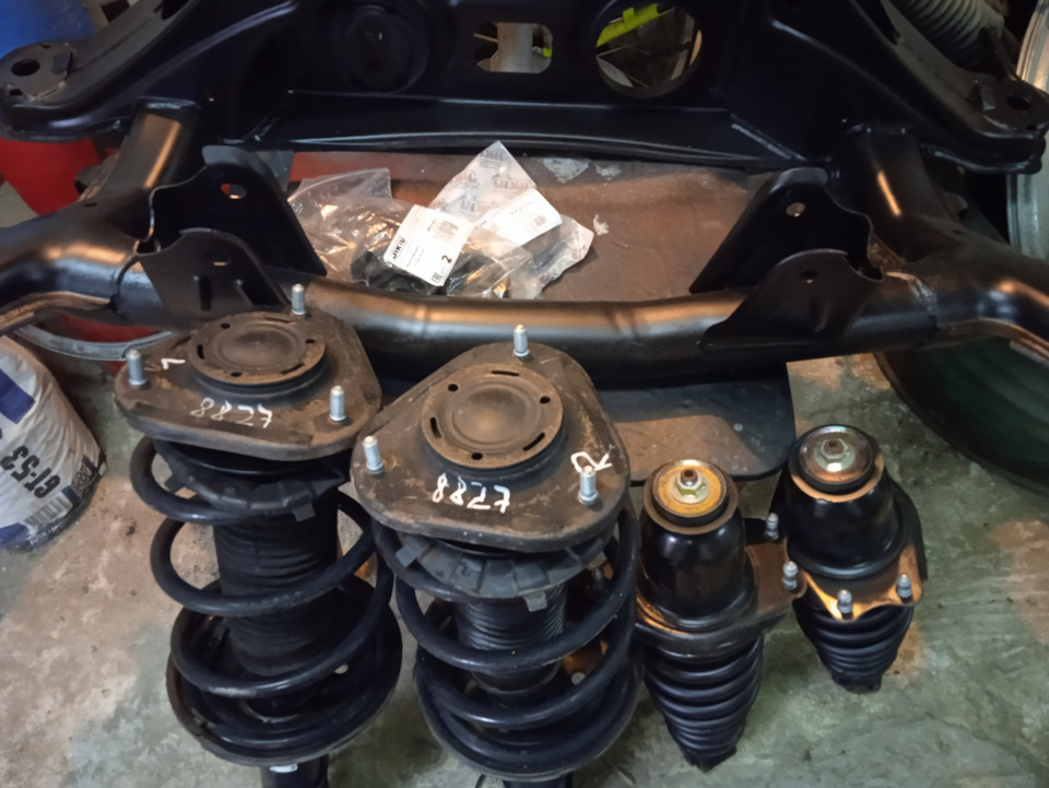 Замена стоек на Тойота Матрикс 4WD — Toyota Matrix (1G), 1,8 л, 2003 ...