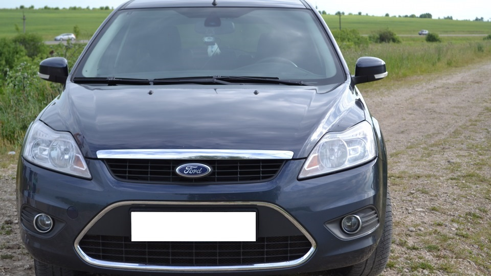 Замёрз и сломался стеклоподъёмник водительской двери. Прошу помощи ...