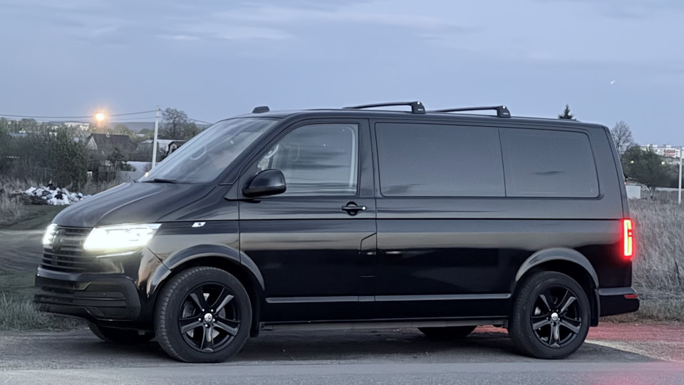 Volkswagen Caravelle ЧерныШ