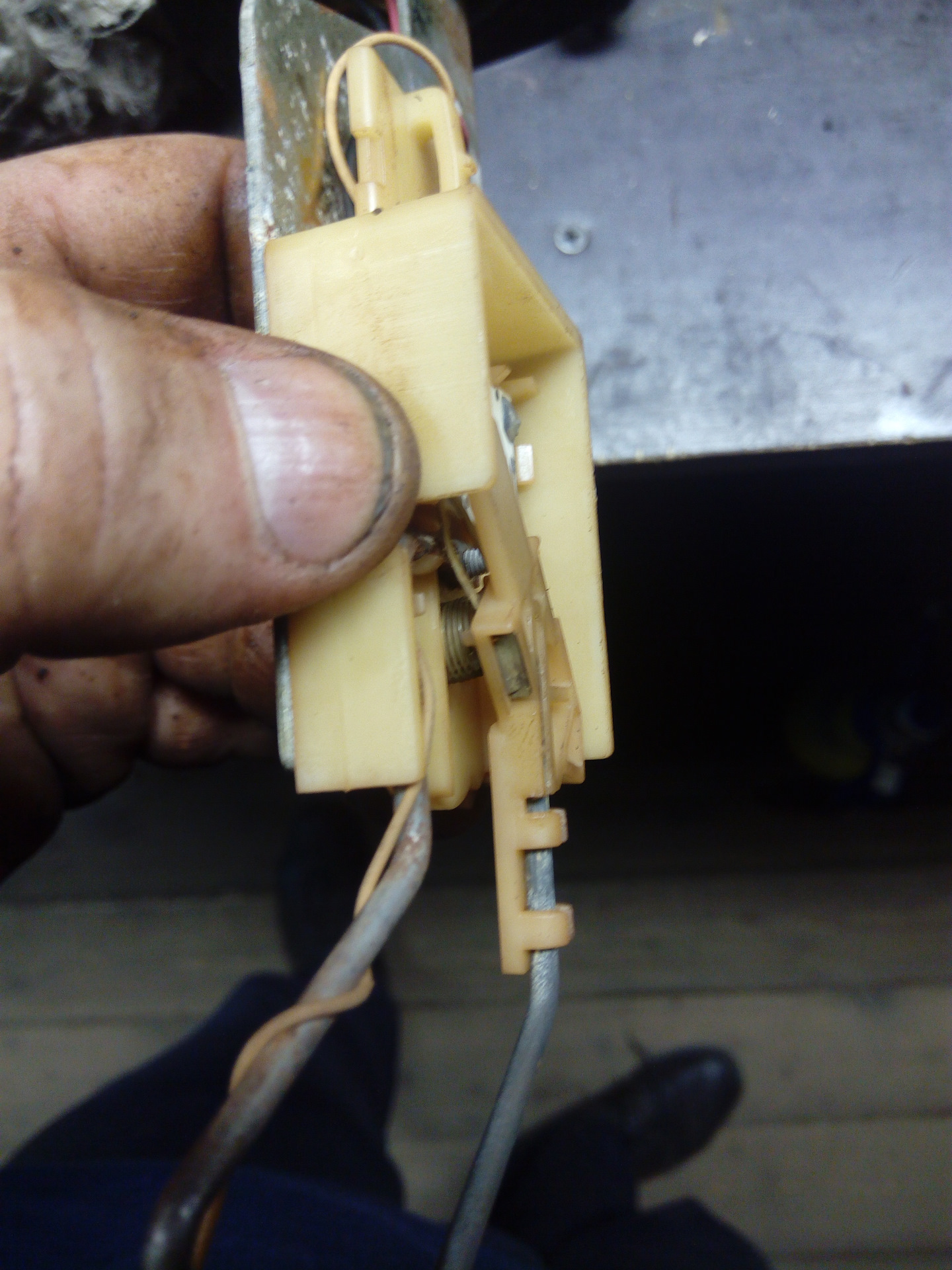 Замена лампочек в приборной панели форд фиеста - 95 фото