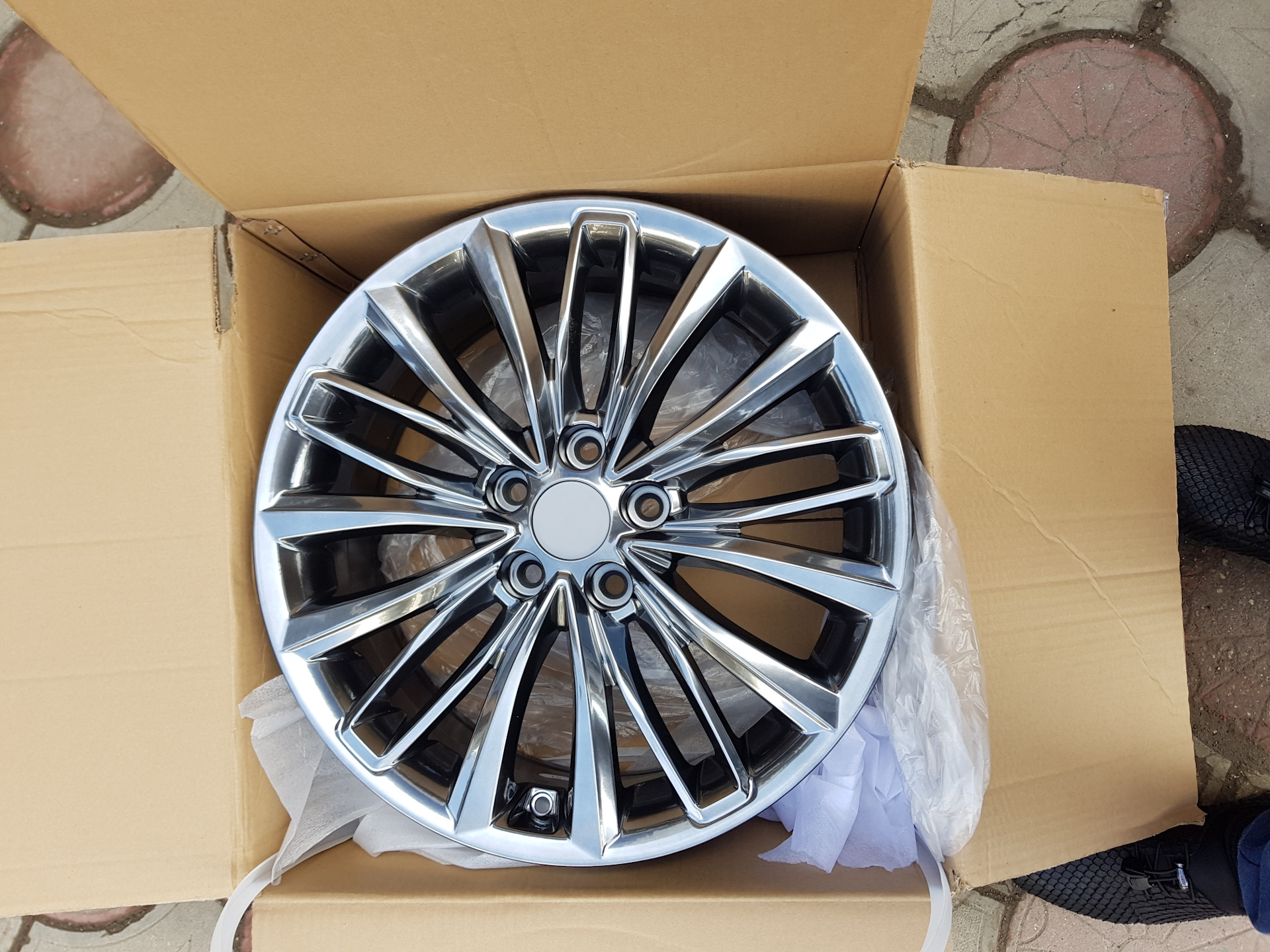 Литой диск khomen. Khomen Wheels khw1611. Диск Khomen khw1716. Khomen Wheels khw1612. Диски r20 Odyssey.