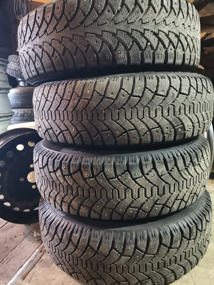 Шины зимние шипованные Continental 185/65 R15, литые диски 7,5Jx15 ET40 ...