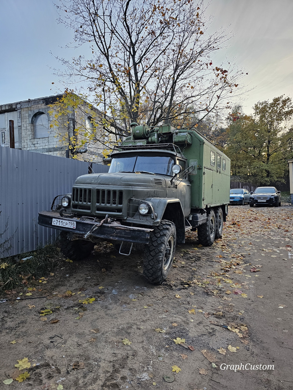 Что у вас туристы в рюкзаках? — ЗиЛ 131 RockGarage Service Truck, 6 л, 1976  года | аксессуары | DRIVE2