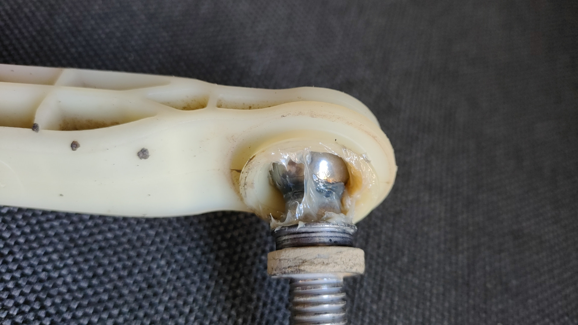 В поисках мелкого "бряканья" или обзор стойки стабилизатора GM ...