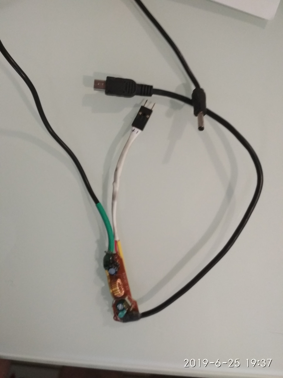 Подключение видеорегистратора и радар-детектора без "соплей" — KIA Ceed ...