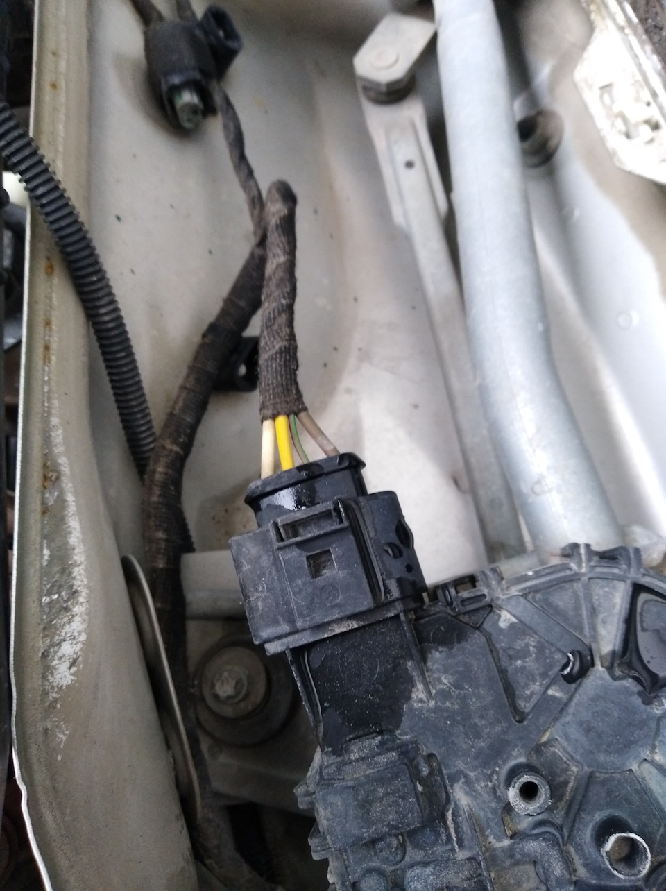 Ремонт трапеции стеклоочистителей! Устраняем скрип щеток! — Opel Astra ...