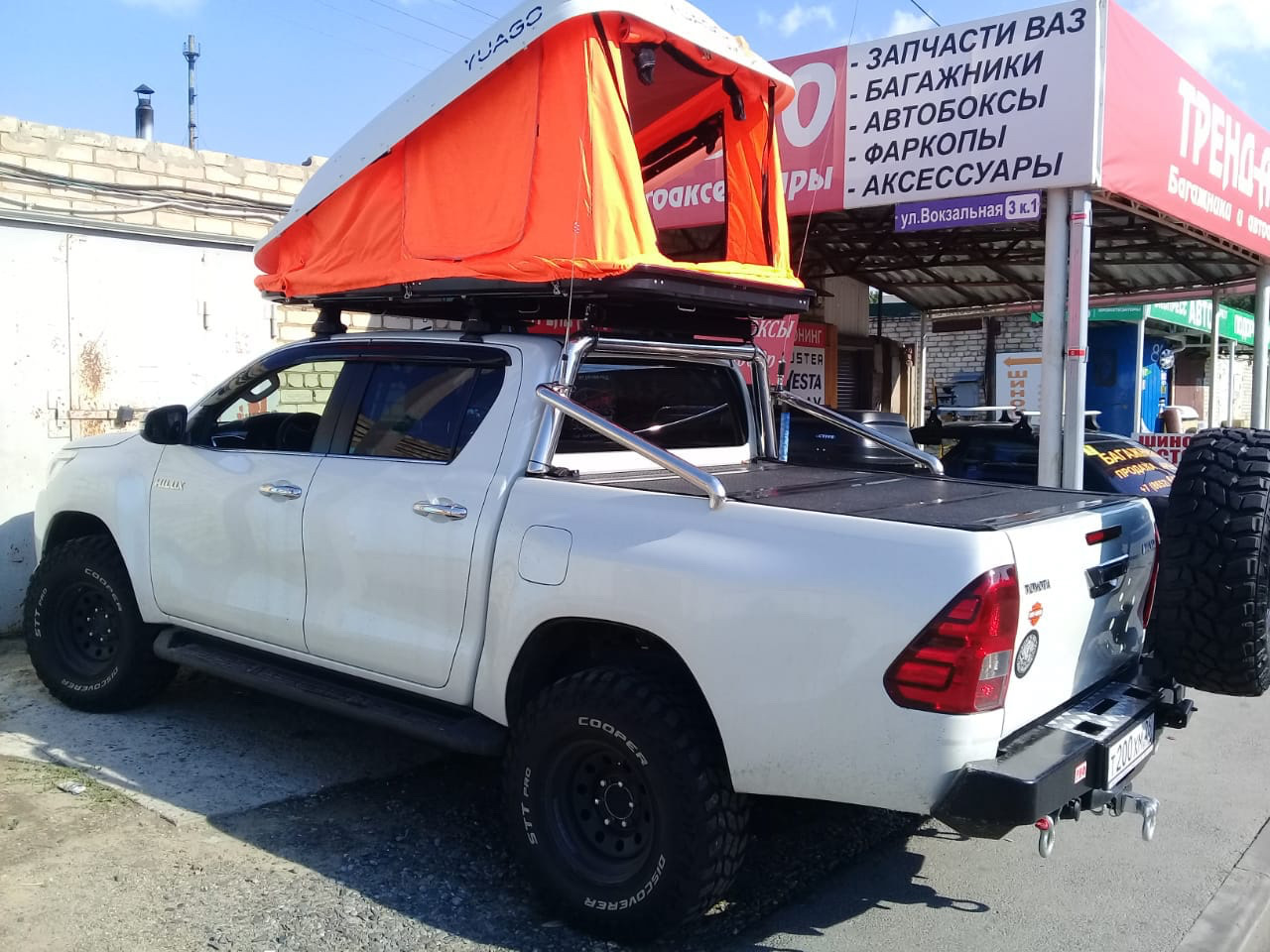 крыша на пикап. палатка на кунг l200. фольксваген амарок с рейлингами. палатка на пикап. Nissan navara d21.