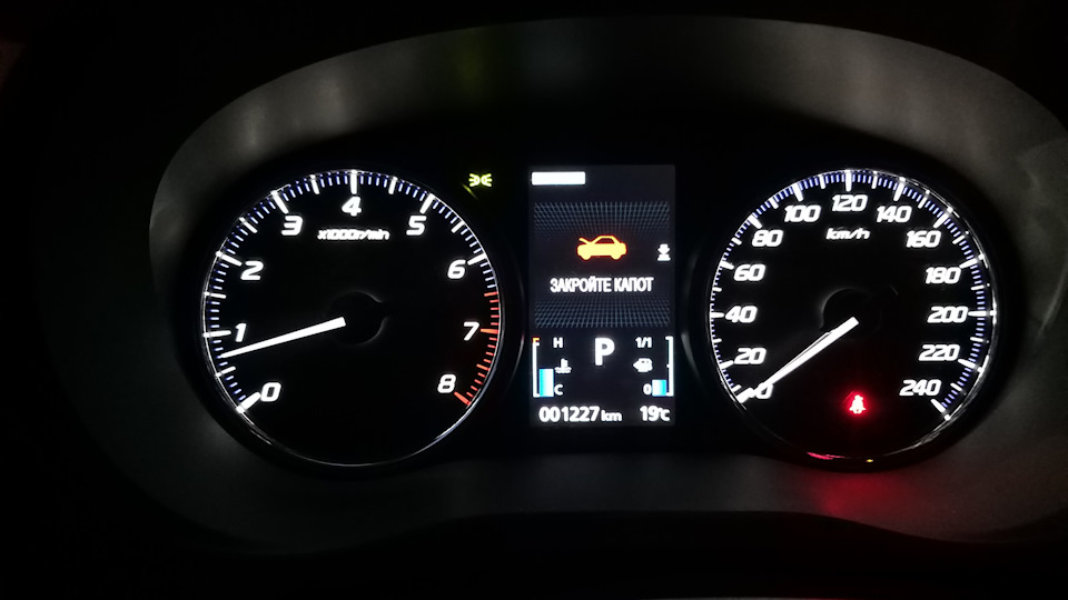 Концевик капота — Mitsubishi Outlander (3G), 2 л, 2019 года ...